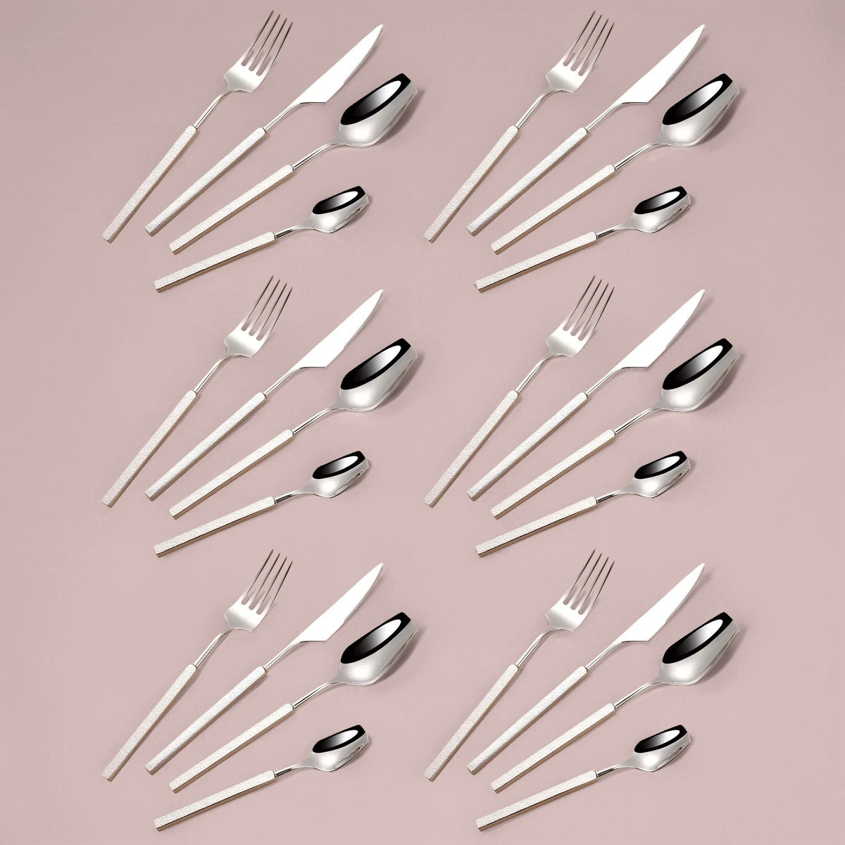 Ensemble de couverts en inox